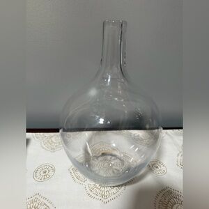 Elegant Clear Glass Vase